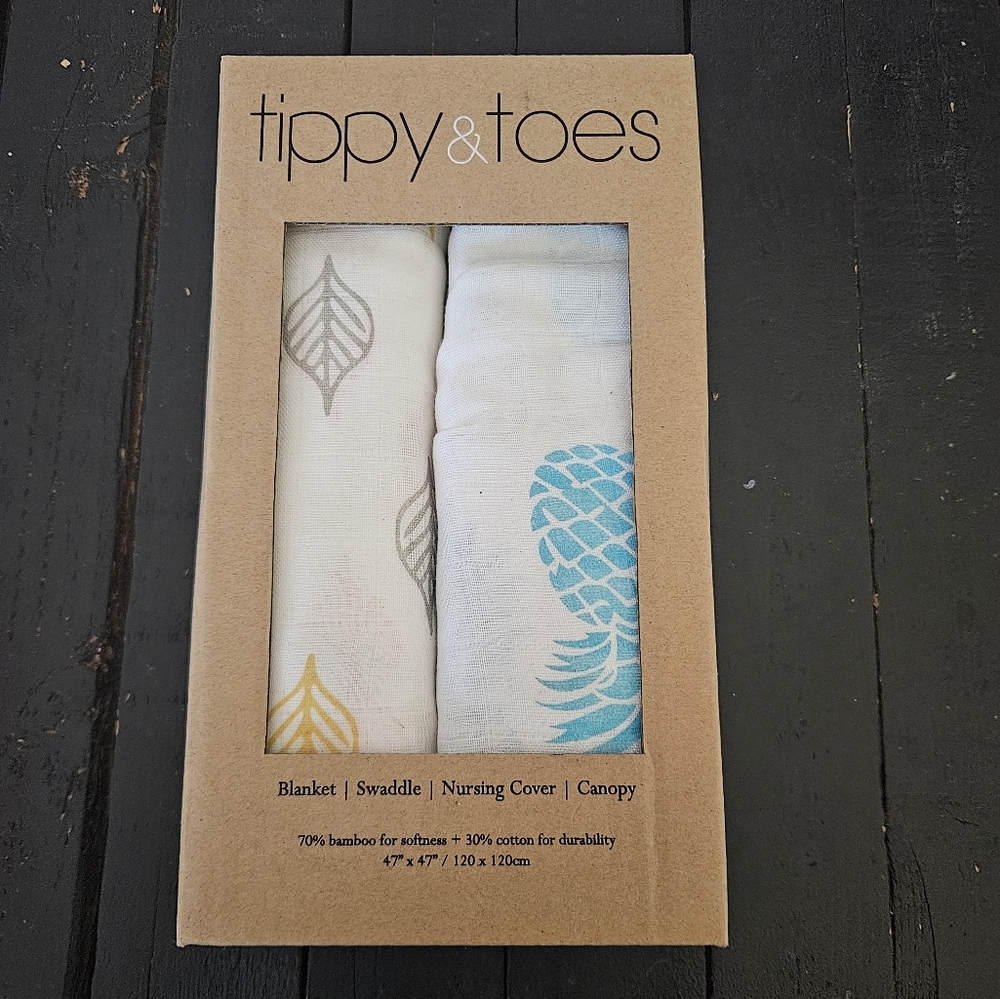 Tippy & Toes NWT Swaddle Set with Leaf and Pineapple Design Bamboo Cotton Muslin